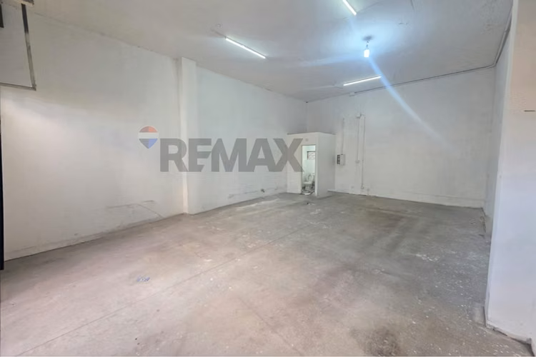Arriendo comercial  esquina grecia con molineros