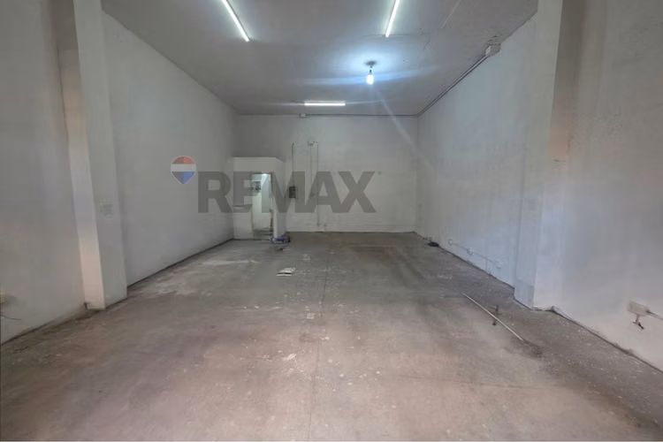 Arriendo comercial  esquina grecia con molineros