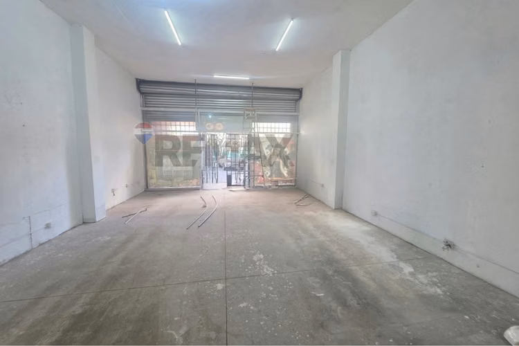 Arriendo comercial  esquina grecia con molineros