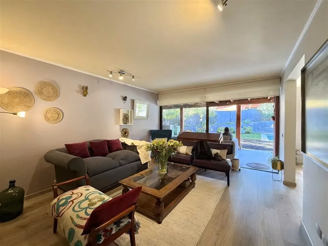 VENTA CASA CONDOMINIO LOS FRESNOS HUECHURABA 5D 5B