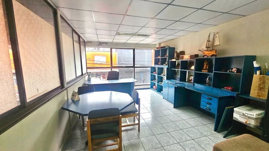 OFICINAS EN PLENO CENTRO A UNA CUADRA  DE PLAZA DE VALDIVIA - Imagen 13