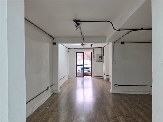 Local Comercial en Arriendo a La Calle Presidente Riesco