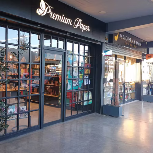 Amplio Local Comercial con Gran Visibilidad (179311)