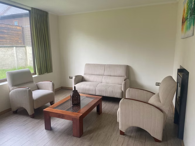 Se vende amplia casa en Isla teja