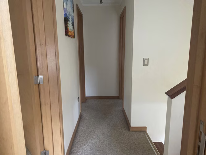 Se vende amplia casa en Isla teja