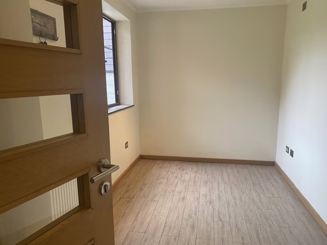 Se vende amplia casa en Isla teja