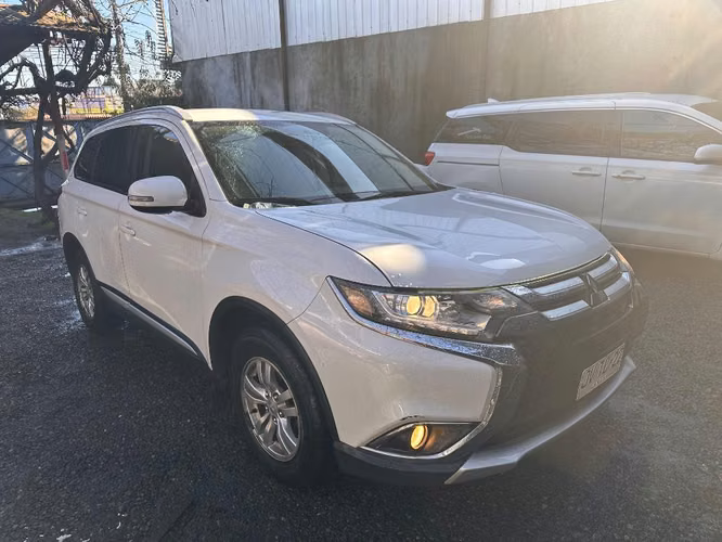 Mitsubishi Outlander 2.0 MT 2017