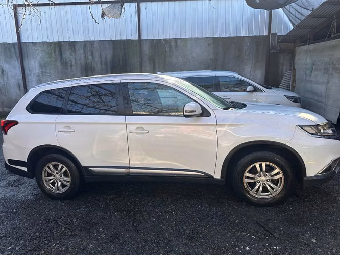 Mitsubishi Outlander 2.0 MT 2017