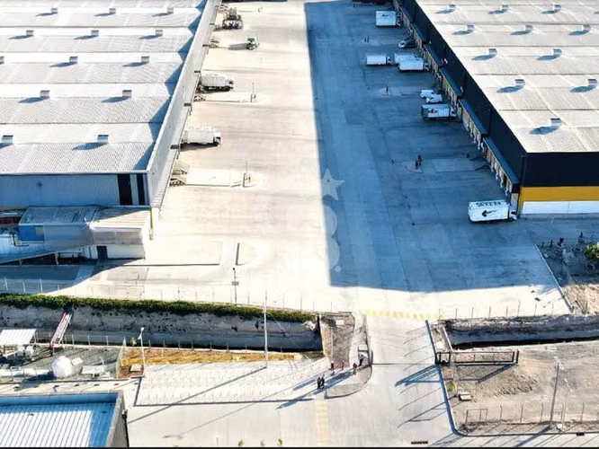 Bodega con alto estándar de seguridad en Pudahuel