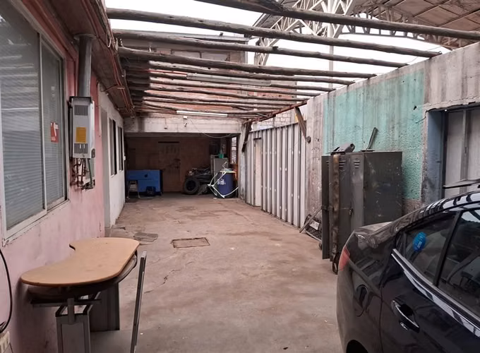 ARRIENDO GALPÓN PARA TALLERES 600M2 DORSAL-RECOLETA