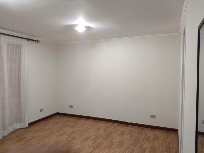Se vende casa excelentes condiciones, villa los jardines Quilicura