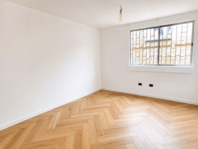 Excelente Departamento en Primer Piso – 55 m² + Patio – Barrio Italia, Providencia