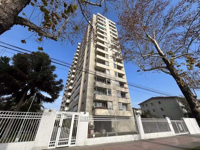 Fernandez Albano 161, La Cisterna; Metro El Parrón