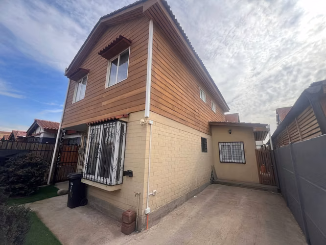 ARRIENDO CASA DE 4D-3B EN VALLE GRANDE LAMPA - Imagen 3