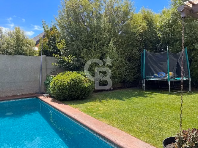 Casa en Venta con amplias comodidades y ubicación ideal - Imagen 8