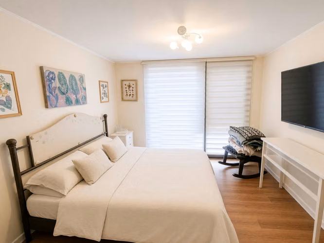 Casa 5D/4B en condominio con piscina y quincho - Chicureo