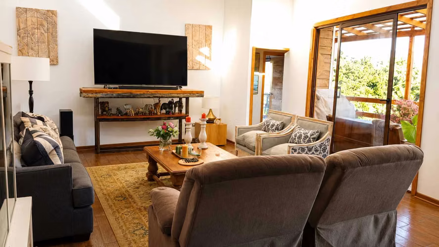 Moderna Vivienda, sector muy tranquilo  (179362) - Imagen 3