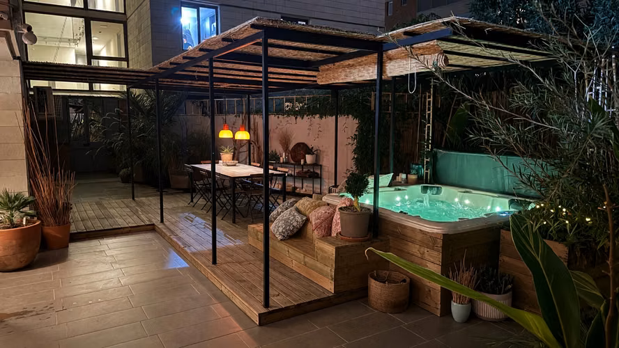 Departamento 2D/2B con jardín, quincho y jacuzzi