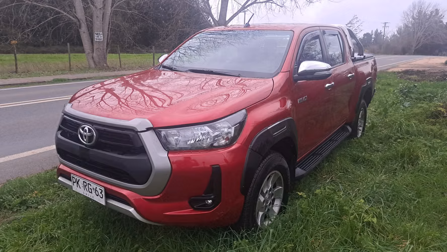 TOYOTA HILUX SR 2.4 4X4 2021 USO PARTICULAR