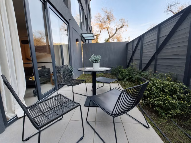 Departamento nuevo 1D/1B con jardín privado