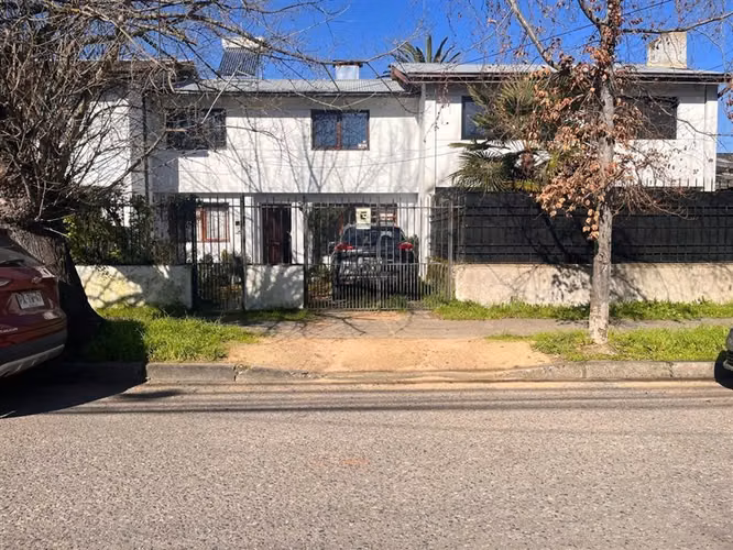 Casa en arriendo de 4 dorm. en Centro Talca