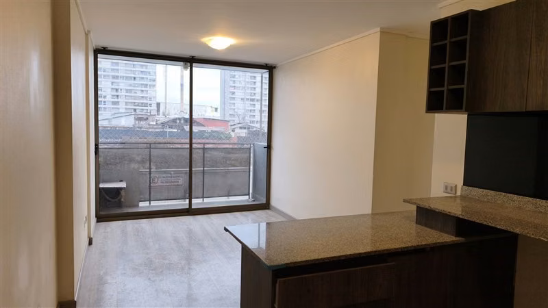 Departamento en venta de 2 dorm. en metro carlos valdovinos