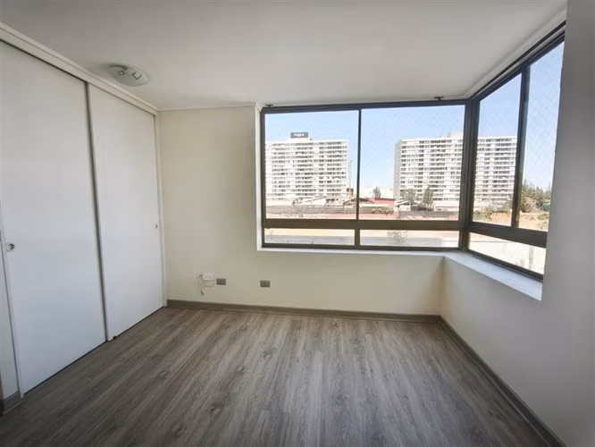 Departamento en venta de 2 dorm. en metro carlos valdovinos