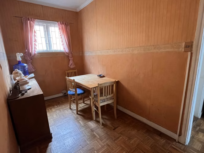 Casa 371 m2 útiles, 5 dormitorios, Agua Santa