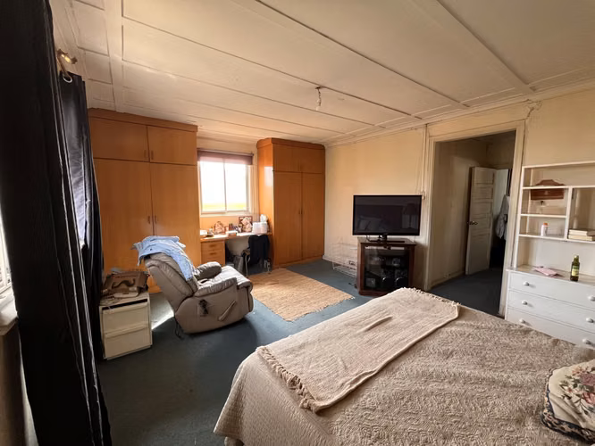 Casa 371 m2 útiles, 5 dormitorios, Agua Santa