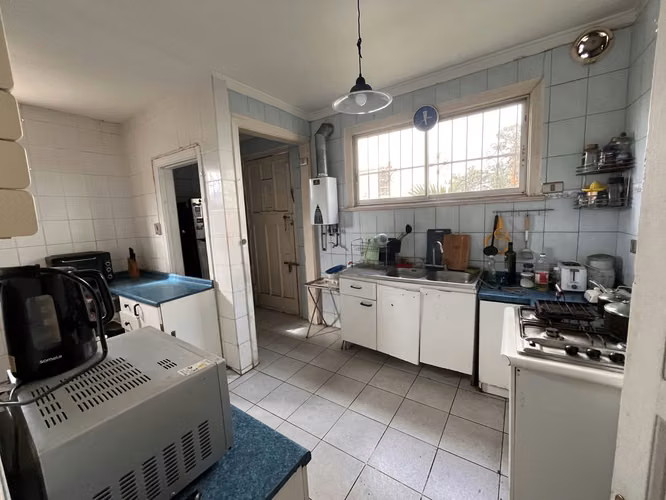 Casa 371 m2 útiles, 5 dormitorios, Agua Santa