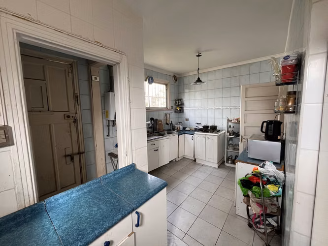 Casa 371 m2 útiles, 5 dormitorios, Agua Santa