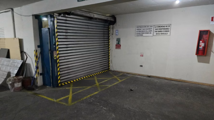 Estacionamiento Santa Rosa/Alameda