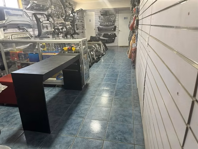 EN VENTA BODEGA COMERCIAL 580 M2 P.AGUIRRE CERDA.