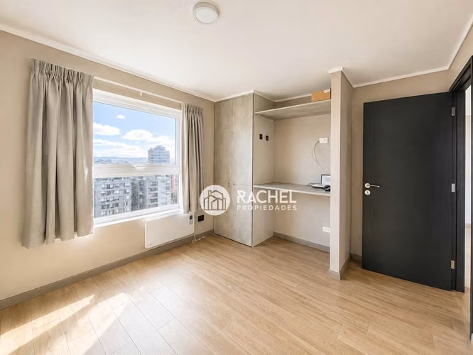 ARRIENDO DEPARTAMENTO SEMINUEVO 2 DORMITORIOS CON ESTACIONAMIENTO