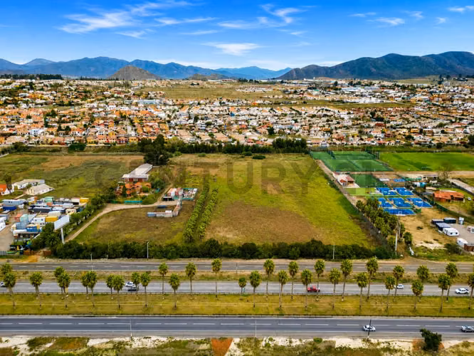 Se vende terreno comercial de 5 Ha. en Coquimbo