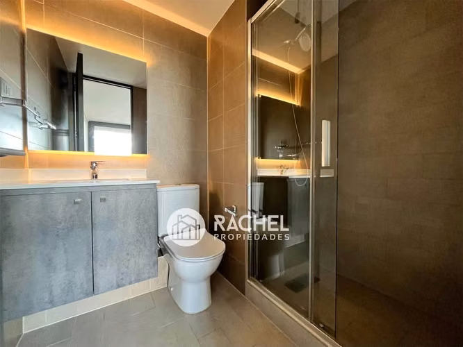 SE ARRIENDA INCREIBLE PENTHOUSE EN EXCLUSIVO EDIFICIO PONTEVEDRA-Sector Portal de la Frontera