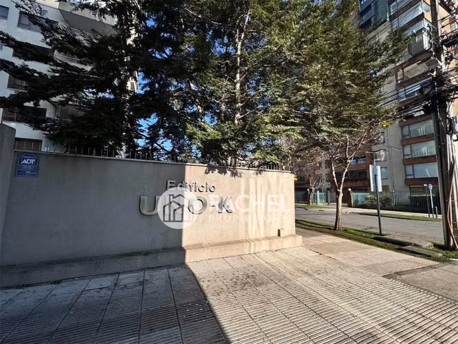 EN ARRIENDO BOX DE ATENCIÓN MÉDICA, ESTÉTICA O PROFESIONAL EDIFICIO UNO K - TEMUCO