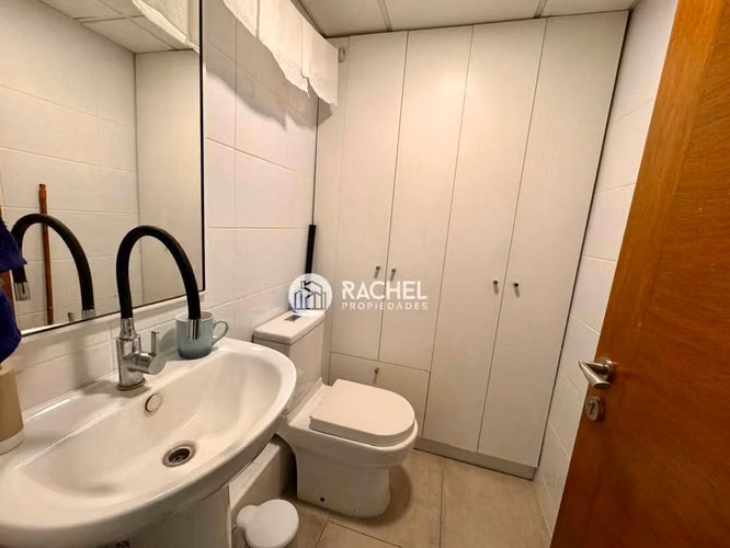 EN ARRIENDO BOX DE ATENCIÓN MÉDICA, ESTÉTICA O PROFESIONAL EDIFICIO UNO K - TEMUCO