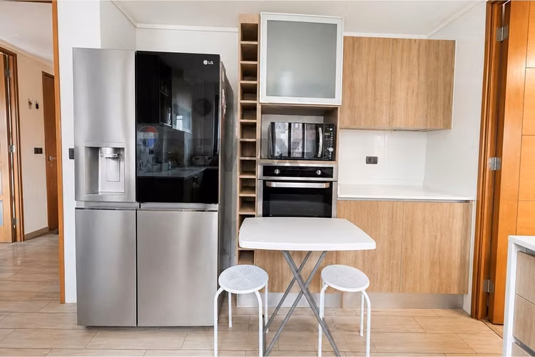 Amplio y moderno departamento en las condes
