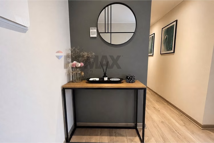 Amplio y moderno departamento en las condes