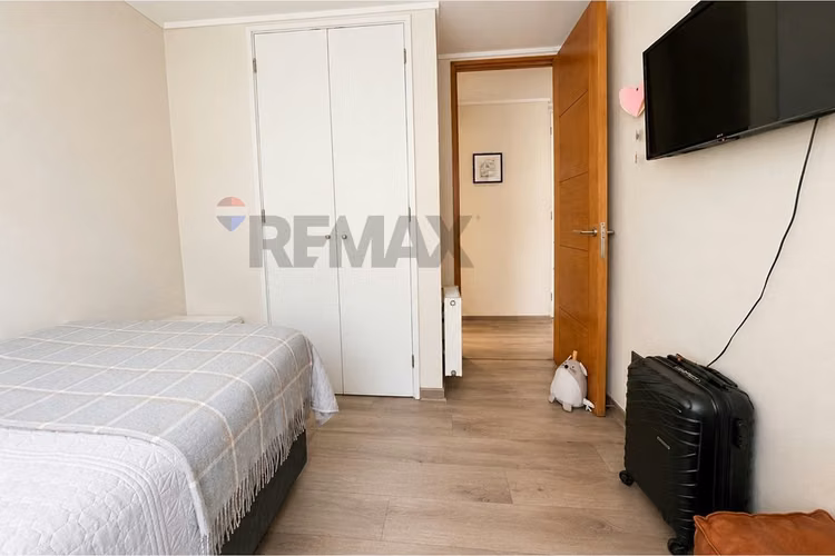 Amplio y moderno departamento en las condes