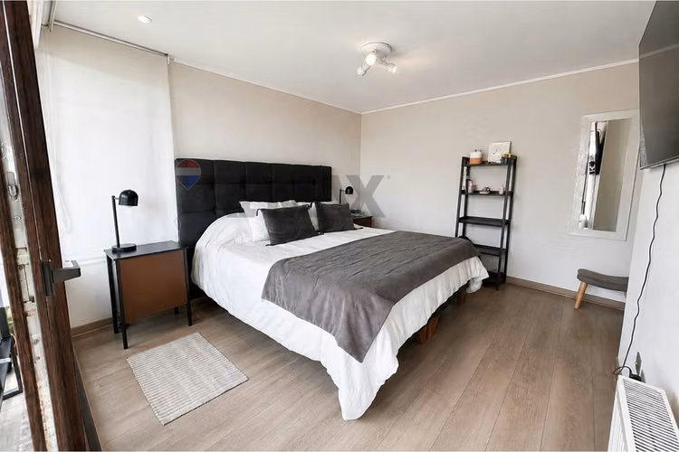 Amplio y moderno departamento en las condes