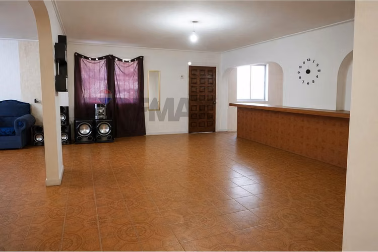 Casa con gran terreno 706 m2 en la cisterna - Imagen 5