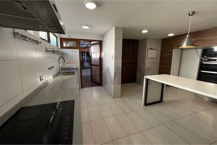 Se vende casa en jardin esmeralda las rastras