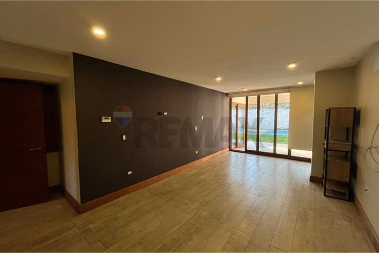 Se vende casa en jardin esmeralda las rastras