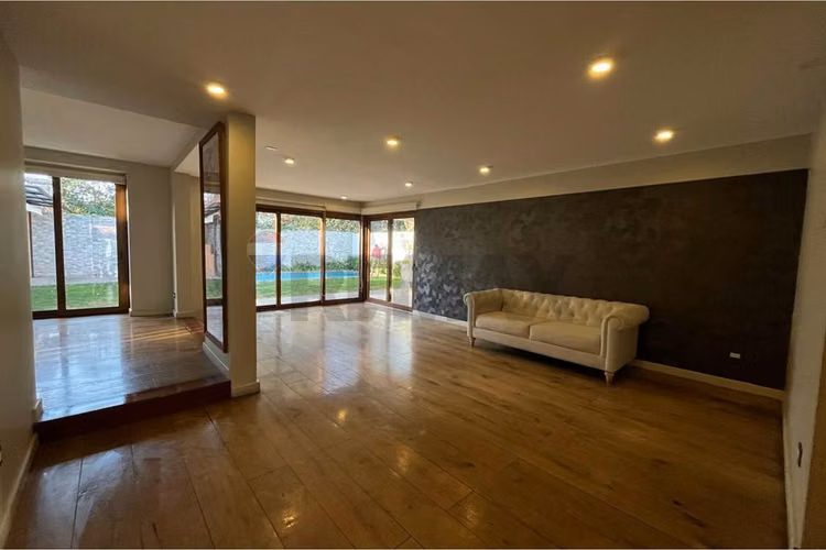 Se vende casa en jardin esmeralda las rastras