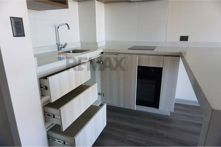 Arriendo depto. a 2 cuadras metro valdovinos
