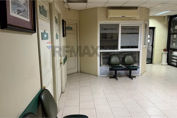 Se arrienda piso 2 clinica intermedica talca