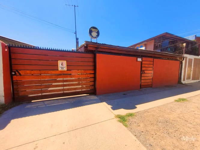 VENTA CASA CON GALPÓN COMERCIAL – LA GRANJA