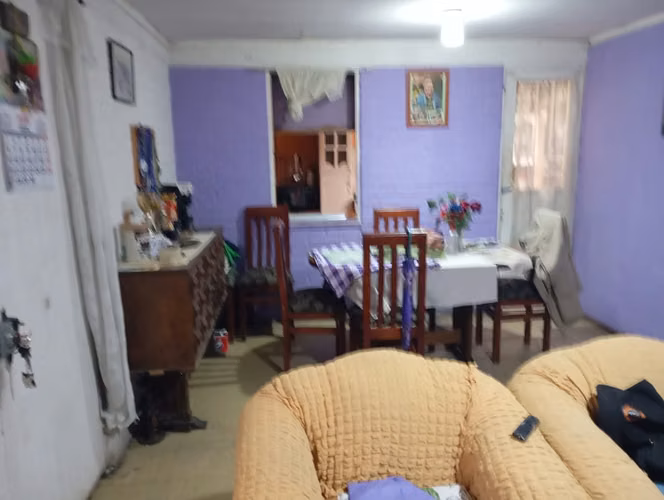 CASA ESQUINA EN PASAJE CERRADO